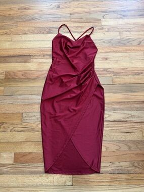 Misty Rose Cowl Neck Midi Dress in Burgundy Size Small